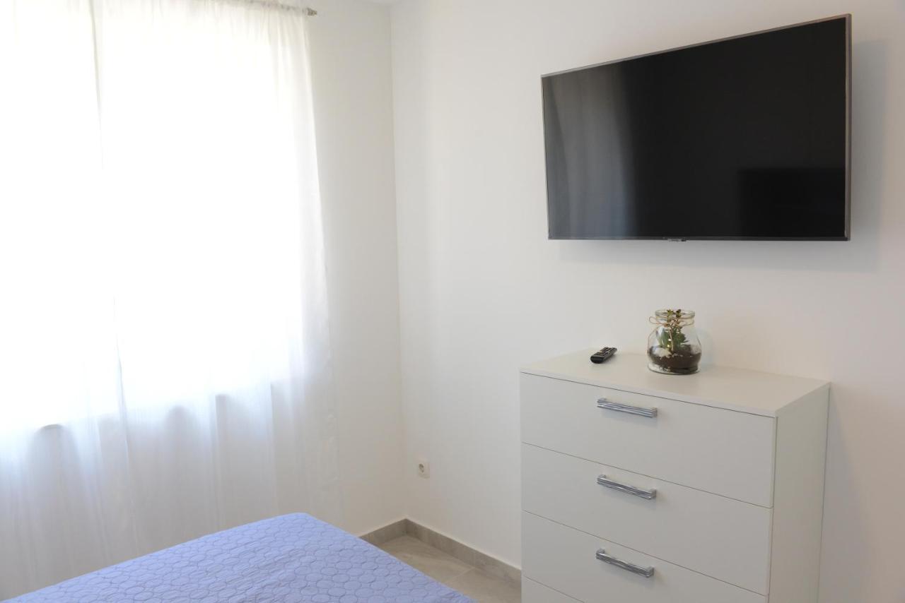 Apartman Milena Solin Eksteriør billede